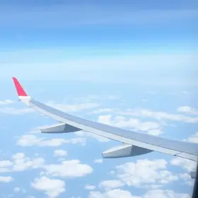 Primeira viagem de avião: guia prático explicado de forma simples