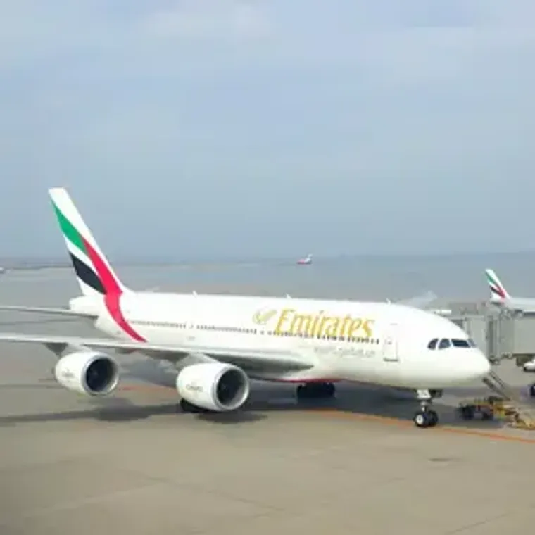 Voo com conexão pela Emirates vale a pena? Veja quando compensa