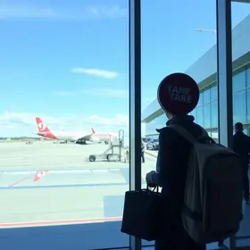Greve em aeroportos: guia prático para pagar menos