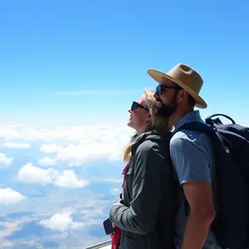 Alerta de preço para passagem aérea para casal: como pesquisar e economizar