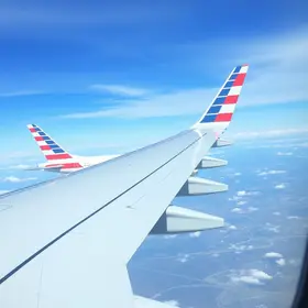 Como funciona voo com conexão na American Airlines: passo a passo para passageiros