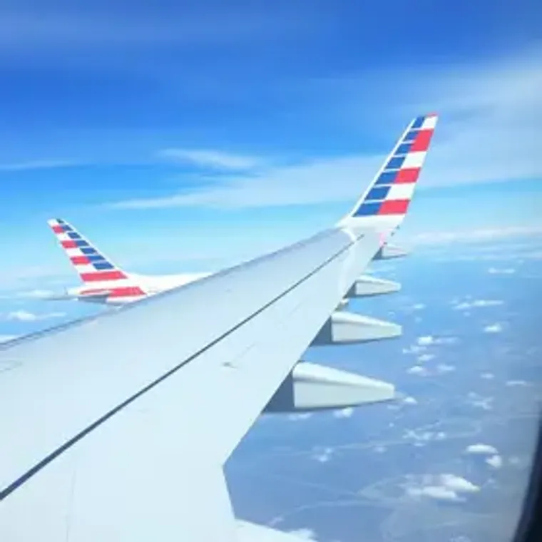 Como funciona voo com conexão na American Airlines: passo a passo para passageiros